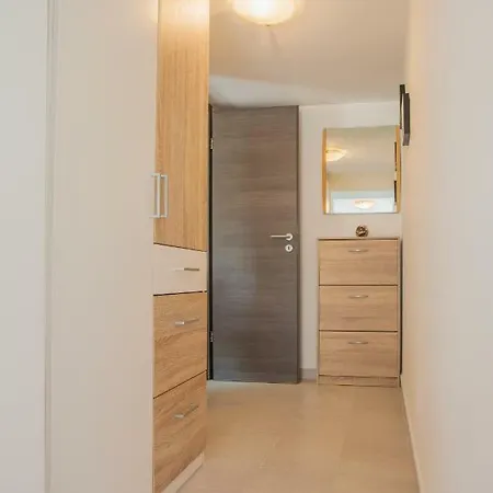 Apartment Enjoy And Relax Cres Exterior photo